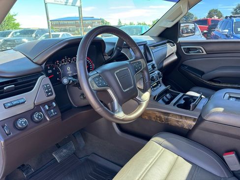 Used 2016 GMC Yukon XL Denali w/ Open Road Package AWD/4WD image 14