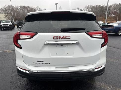 Used 2023 GMC Terrain SLT image 6