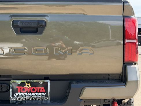 New 2026 Toyota Tacoma TRD Off-Road AWD/4WD image 6