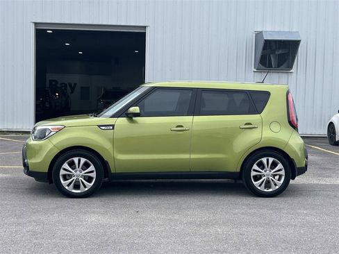 Used 2016 Kia Soul + w/ Audio Package image 2
