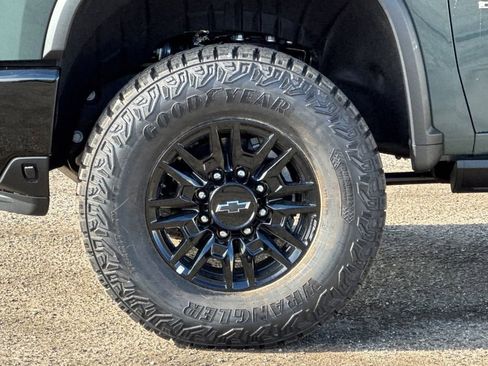 New 2026 Chevrolet Silverado 2500 ZR2 AWD/4WD image 25