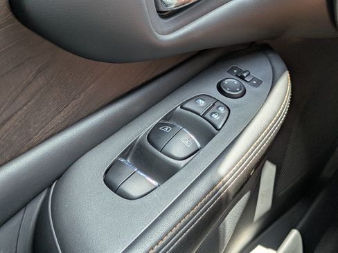 Used 2021 Nissan Murano Platinum w/ Cargo Package FWD image 26