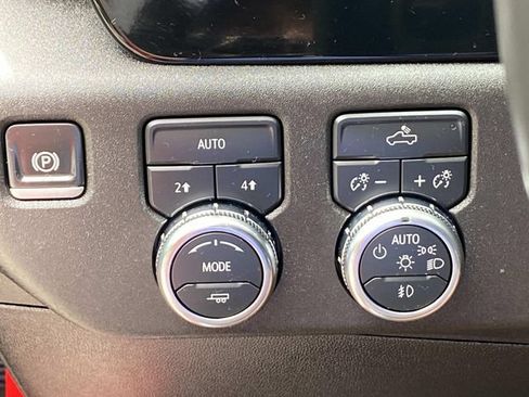 Used 2025 GMC Sierra 1500 Elevation AWD/4WD image 18