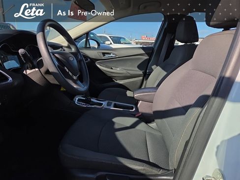 Used 2017 Chevrolet Cruze LS image 21