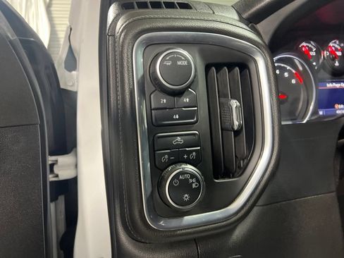 Used 2022 Chevrolet Silverado 2500 LT AWD/4WD image 25