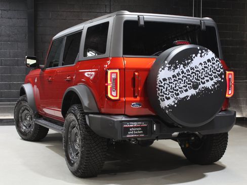 Used 2024 Ford Bronco Outer Banks AWD/4WD image 13