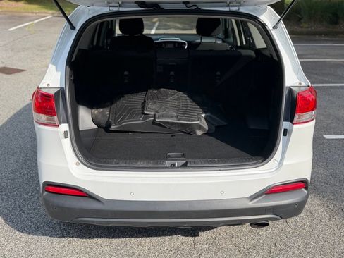 Used 2016 Kia Sorento FWD w/ LX Convenience Package image 19