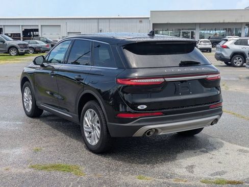 Used 2025 Lincoln Corsair FWD image 5