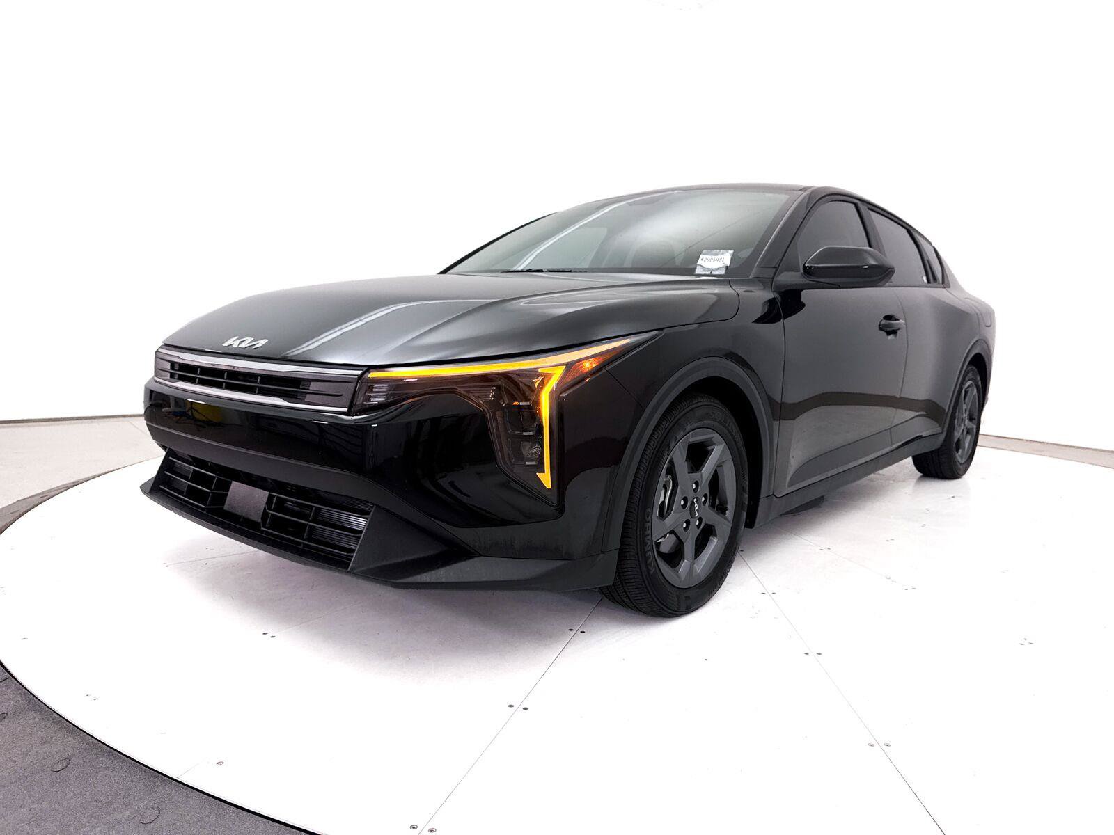 Used 2025 Kia K4 FWD image 13