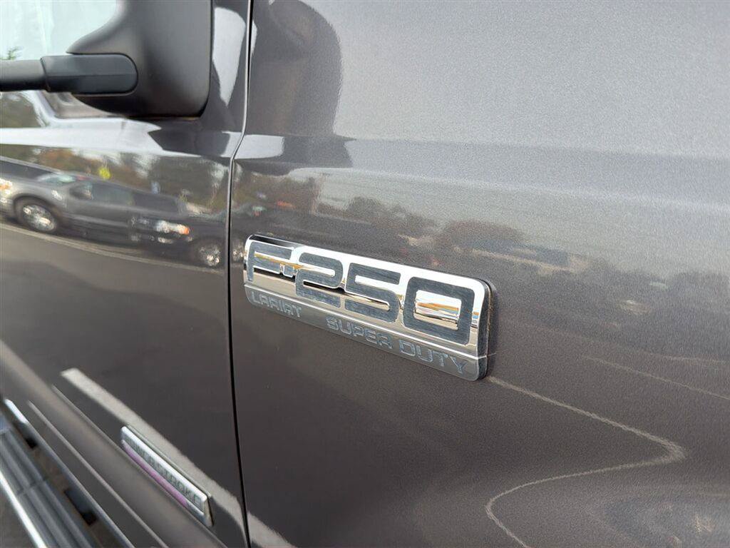 Used 2005 Ford F250 XLT AWD/4WD image 2