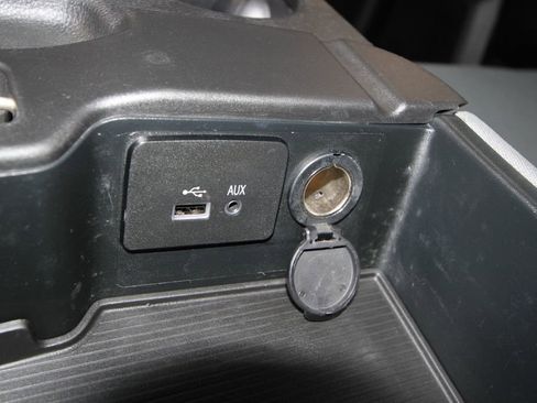 Used 2017 RAM 3500 Tradesman w/ Chrome Appearance Group image 17