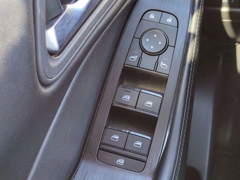 Certified 2024 Nissan Rogue SV image 23