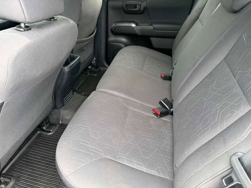 Used 2019 Toyota Tacoma SR5 image 13