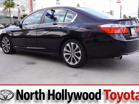 Used 2015 Honda Accord Sport image 5