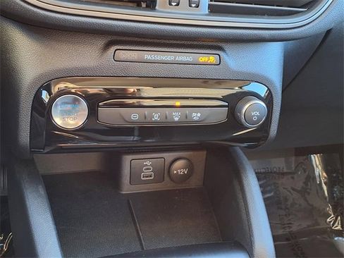 Used 2024 Ford Escape SE image 7