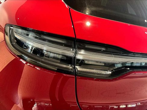 Used 2025 Porsche Macan S image 34