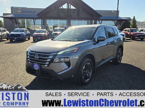 Used 2024 Nissan Rogue SV AWD/4WD image 1