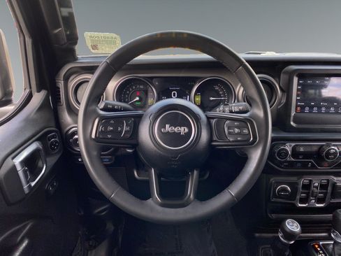 Used 2023 Jeep Wrangler Unlimited AWD/4WD image 12