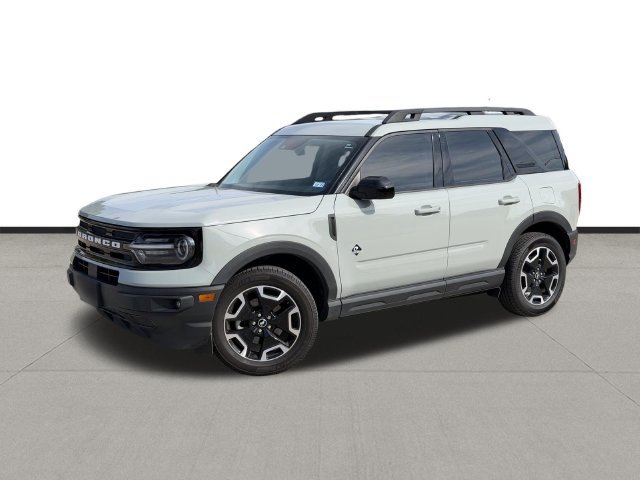 Used 2023 Ford Bronco Sport Outer Banks w/ Tech Package AWD/4WD image 1