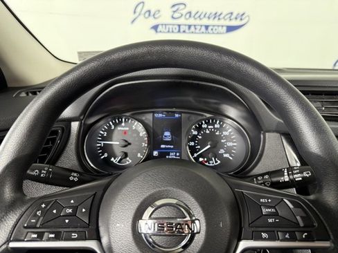 Used 2019 Nissan Rogue Sport S image 4