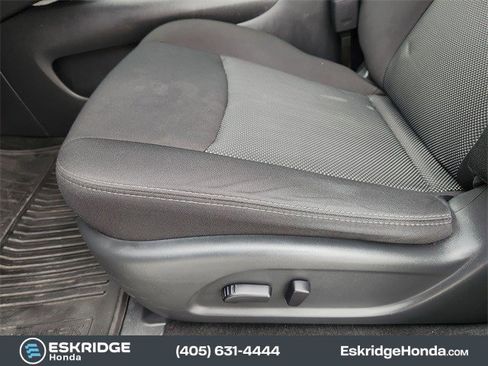 Used 2020 Nissan Pathfinder SV image 25