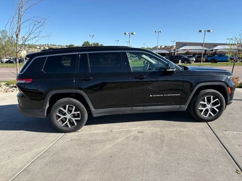 Used 2024 Jeep Grand Cherokee L Limited w/ Luxury Tech Group II AWD/4WD image 10