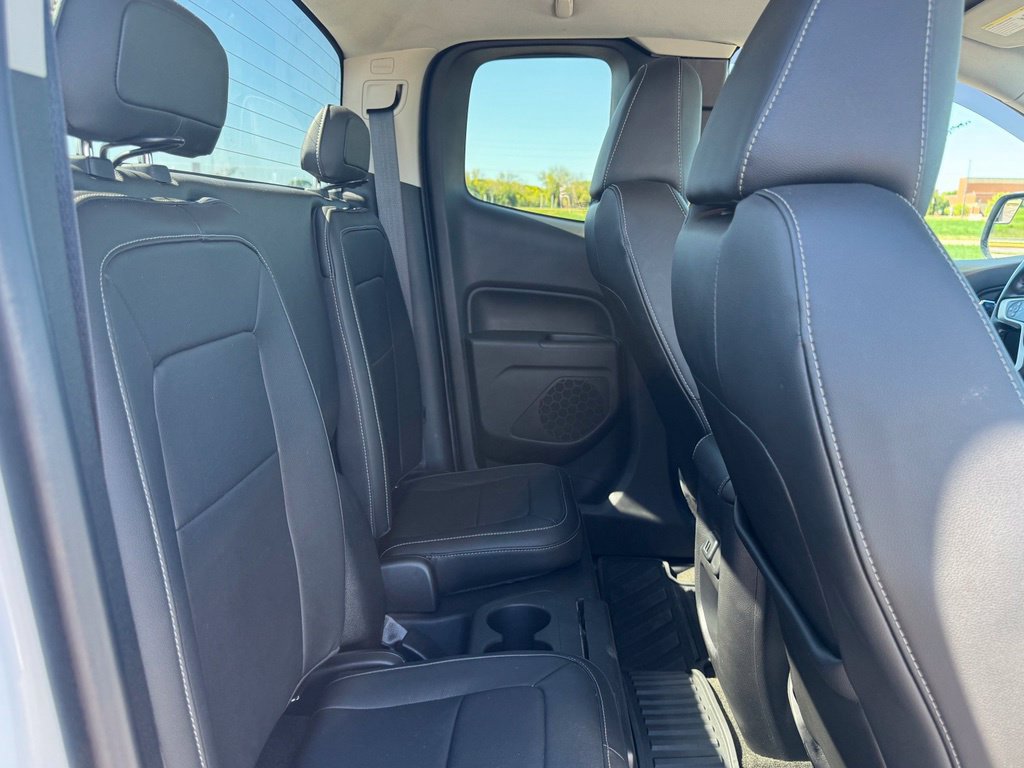 Used 2015 GMC Canyon SLT AWD/4WD image 29