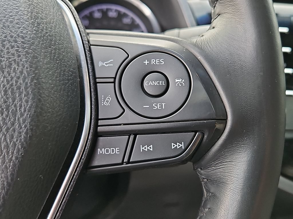 Used 2019 Toyota Camry SE w/ Convenience Package FWD image 22