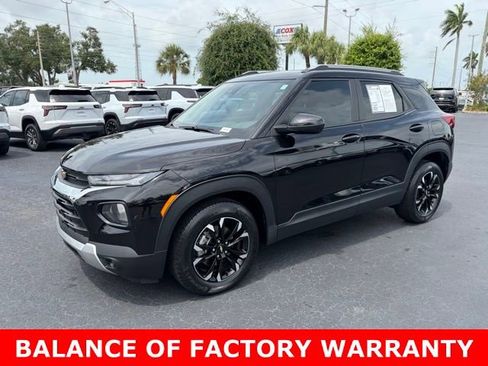 Used 2023 Chevrolet TrailBlazer LT FWD image 3