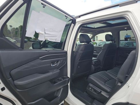 New 2026 Honda Pilot image 18