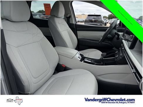 Used 2025 Hyundai Tucson SE FWD image 27