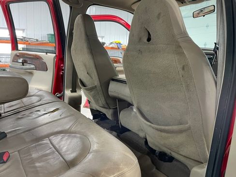 Used 2000 Ford F250 Lariat image 18