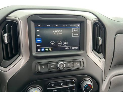 Used 2022 Chevrolet Silverado 1500 Custom image 21