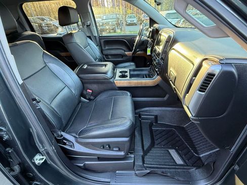 Used 2017 Chevrolet Silverado 1500 LTZ w/ High Desert Package image 30