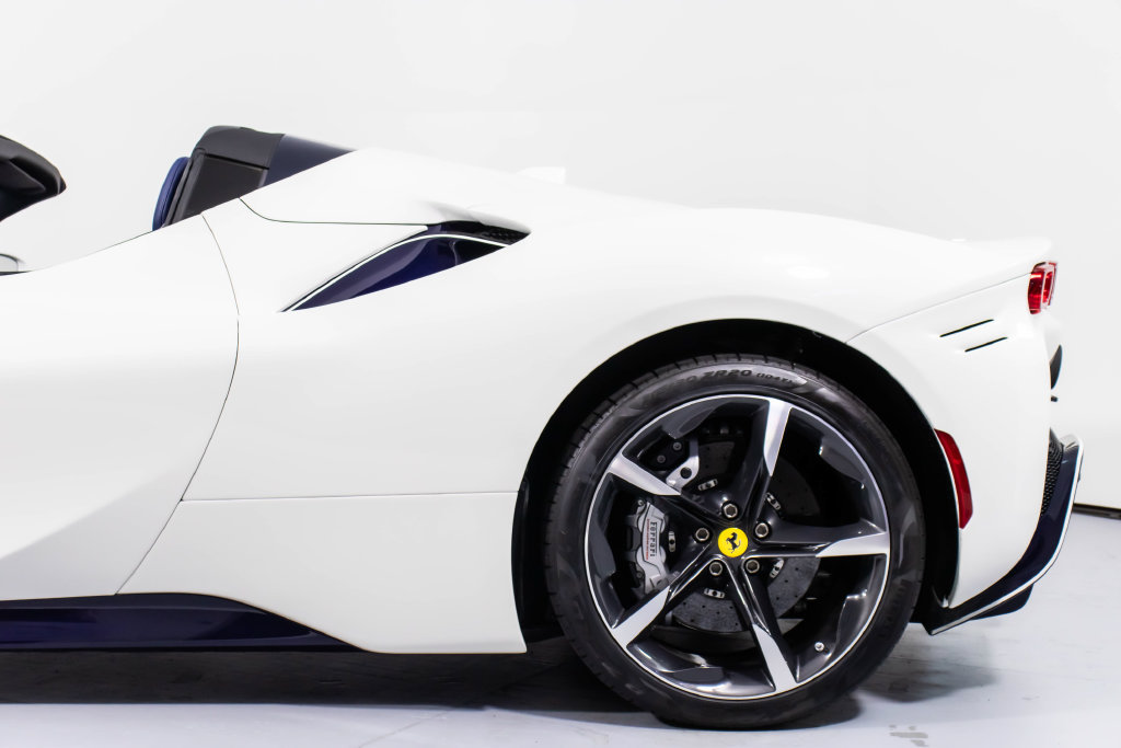 Certified 2022 Ferrari SF90 Spider AWD/4WD image 27