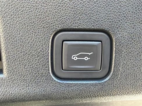 Certified 2024 Chevrolet Traverse Z71 w/ Enhanced Driving Package image 19