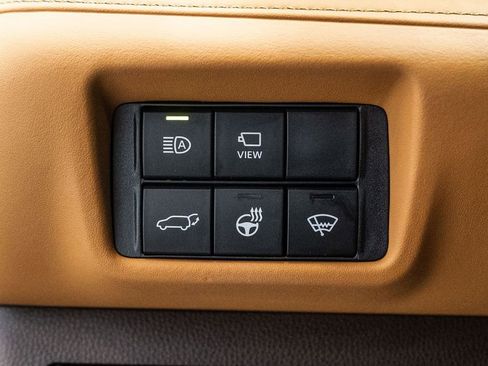 Certified 2021 Toyota Highlander Platinum image 24