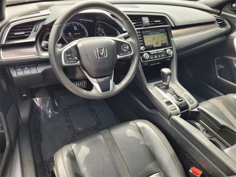 Used 2019 Honda Civic Touring image 15