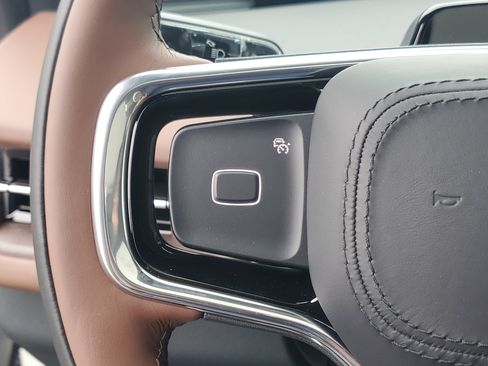 New 2026 Lincoln Navigator Reserve AWD/4WD image 17