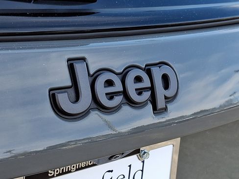 Used 2023 Jeep Compass Trailhawk image 30