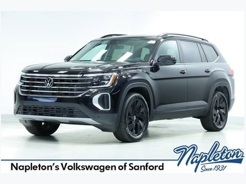 New 2026 Volkswagen Atlas SE FWD image 1