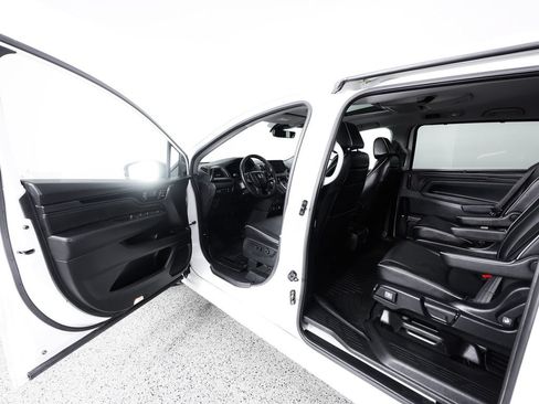 Used 2023 Honda Odyssey Elite image 18