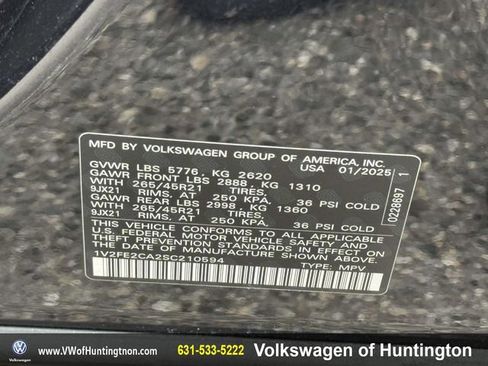 Certified 2025 Volkswagen Atlas Cross Sport SEL Premium R-Line image 17