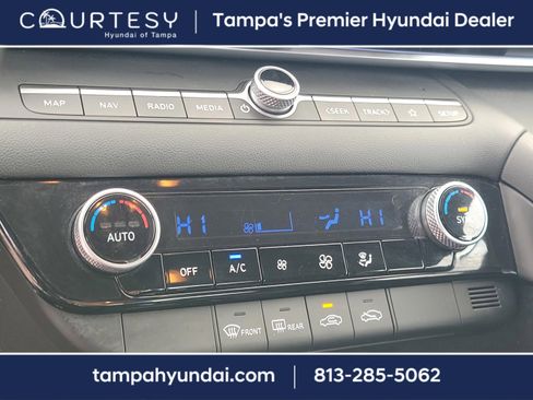 Used 2024 Hyundai Elantra SEL image 20