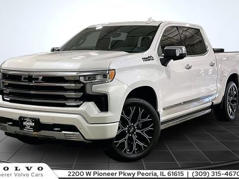 Used 2024 Chevrolet Silverado 1500 High Country w/ Technology Package AWD/4WD image 1