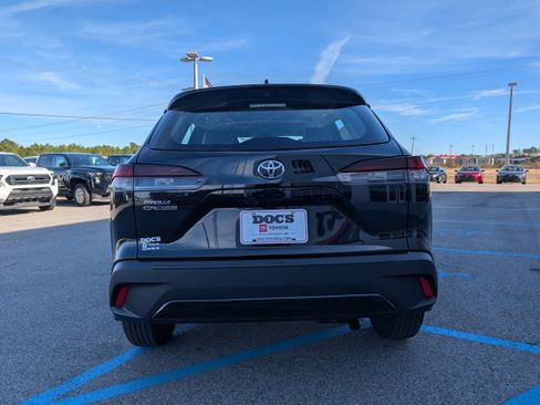 New 2026 Toyota Corolla Cross L image 4
