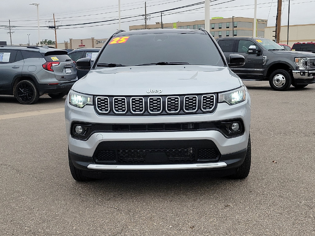Used 2025 Jeep Compass Limited AWD/4WD image 3