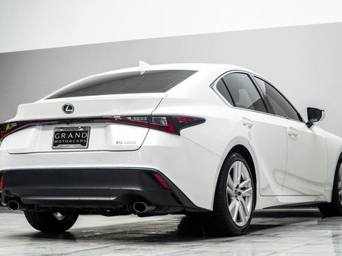 Used 2023 Lexus IS 300 w/ Comfort Package RWD image 12