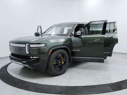 Used 2023 Rivian R1S Adventure image 9