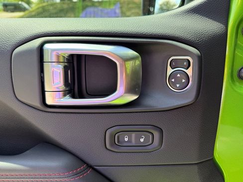 New 2025 Jeep Gladiator Rubicon image 14